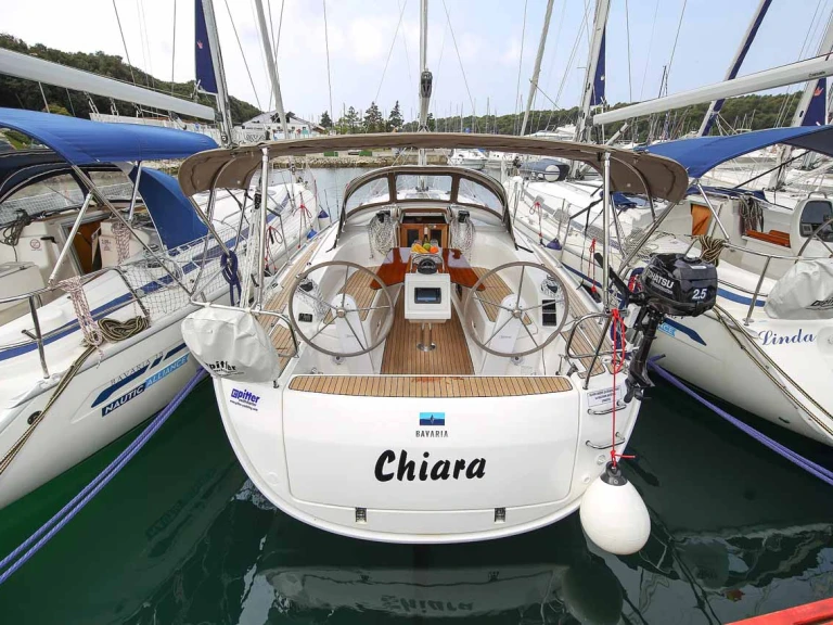 Noleggio a Pola – Bavaria Cruiser 34 su SamBoat