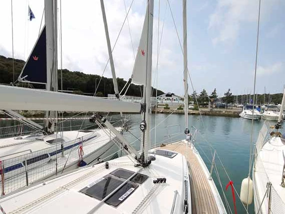 Noleggiare una Bavaria Cruiser 34 a Pola