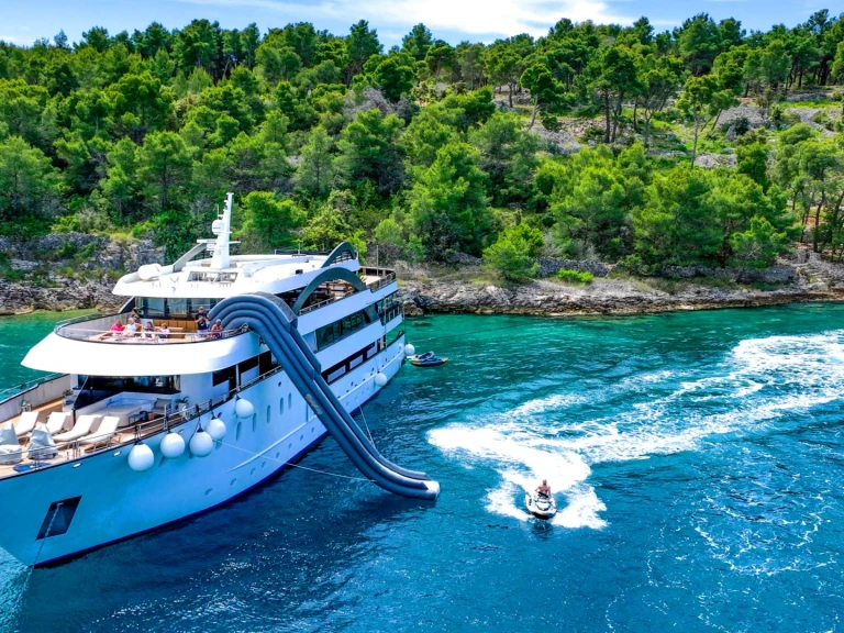 Yacht di lusso a noleggio a Spalato al miglior prezzo