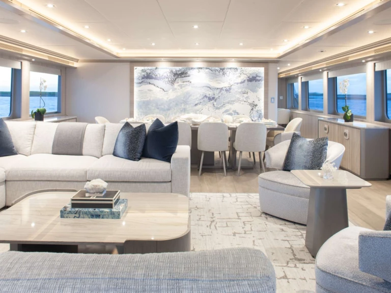 Noleggio Yacht di lusso Trinity con patente nautica