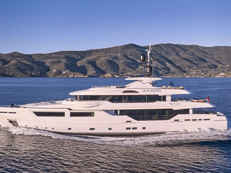 Noleggio Yacht di lusso Admiral - It con patente nautica
