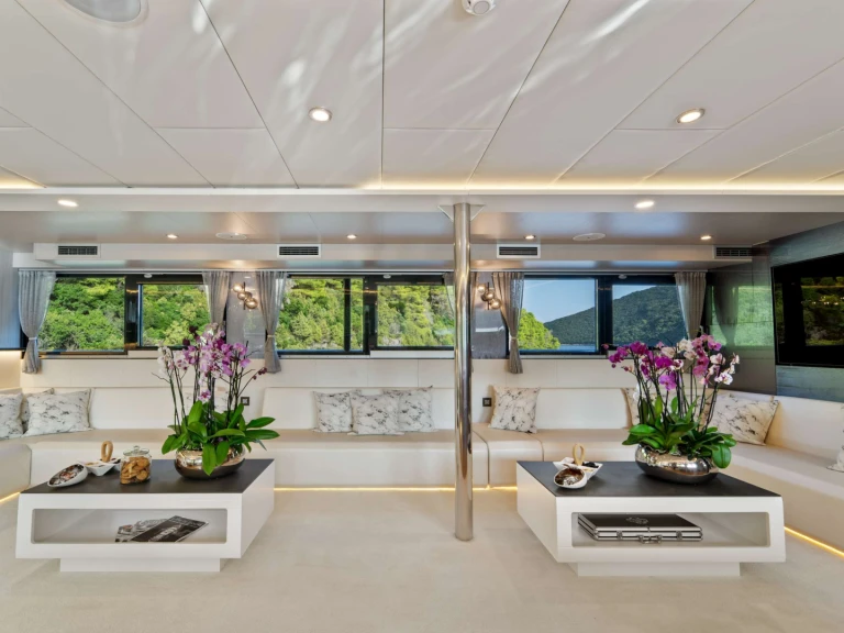 Noleggio Yacht di lusso a Spalato – Custom Freedom