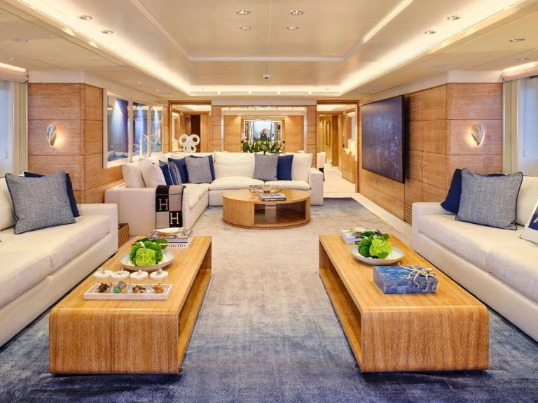 Yacht di lusso a noleggio a Atene al miglior prezzo
