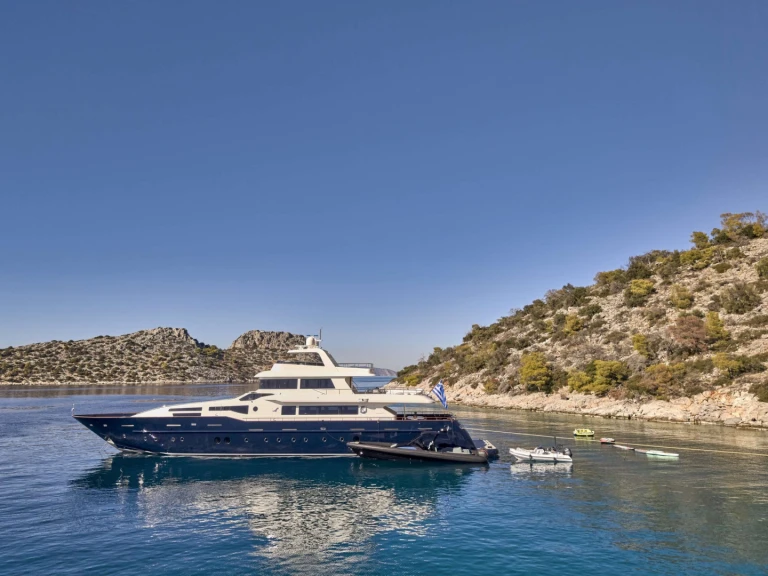 Yacht di lusso a noleggio a Il Pireo al miglior prezzo