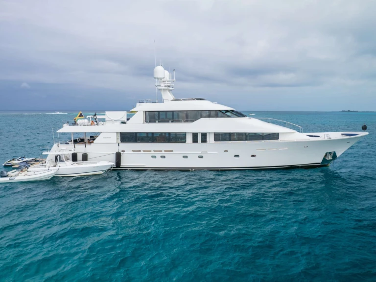 Yacht di lusso a noleggio a Newport al miglior prezzo