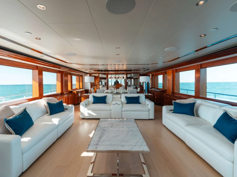 Noleggio Yacht di lusso Westport con patente nautica