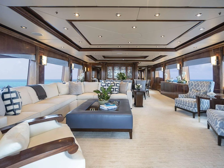 Noleggio Yacht di lusso Broward con patente nautica