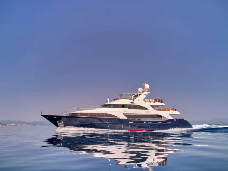 Yacht di lusso a noleggio a Atene al miglior prezzo