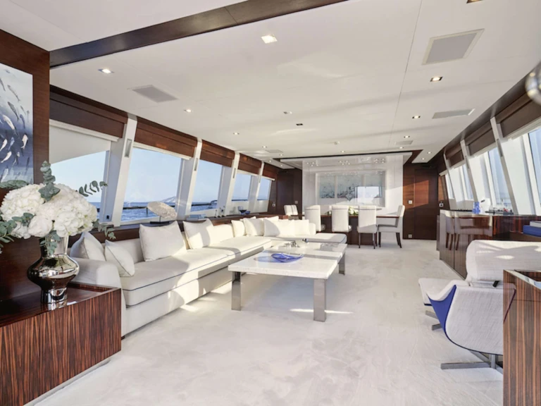 Yacht di lusso a noleggio a Atene al miglior prezzo