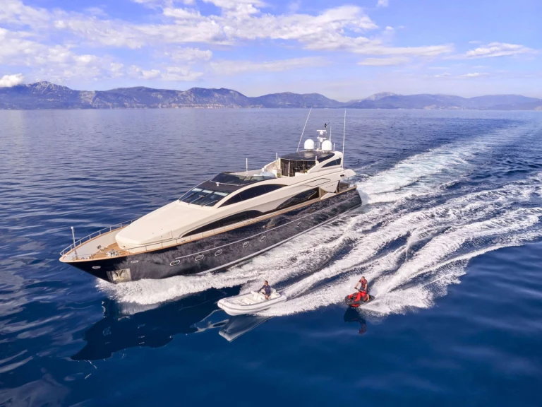 Noleggio Yacht di lusso a Atene – Riva BEYOND