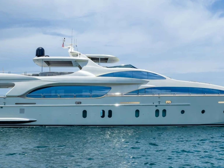 Noleggio Yacht di lusso Azimut con patente nautica