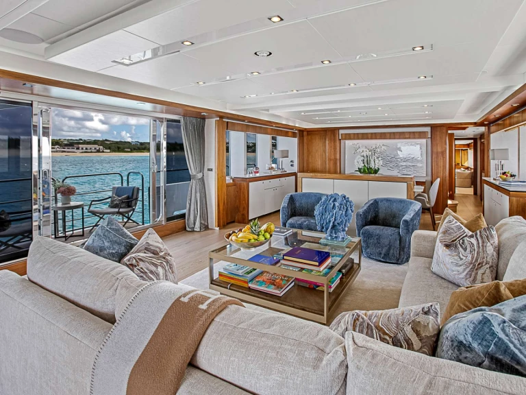 Yacht di lusso a noleggio a Cannes al miglior prezzo