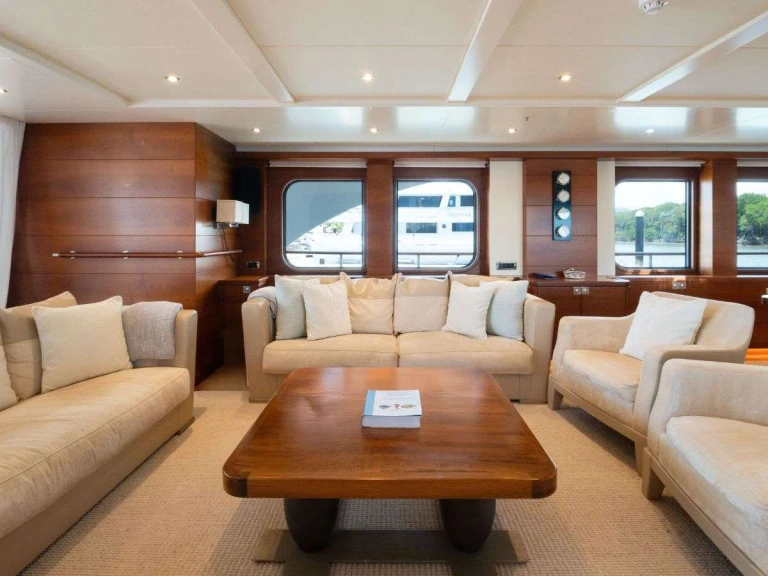 Yacht di lusso a noleggio a Cairns al miglior prezzo