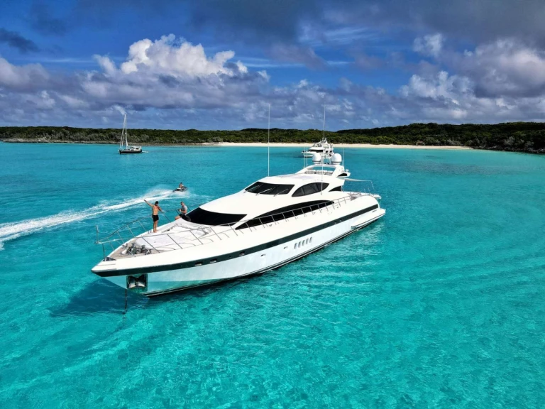 Noleggio barche Miami economico Mangusta 105'