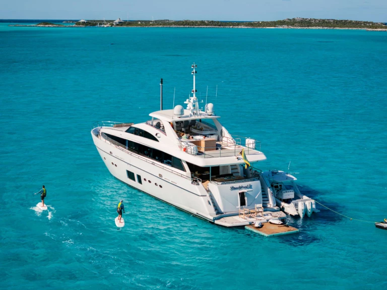 Noleggio barche Nassau economico BEACHFRONT II
