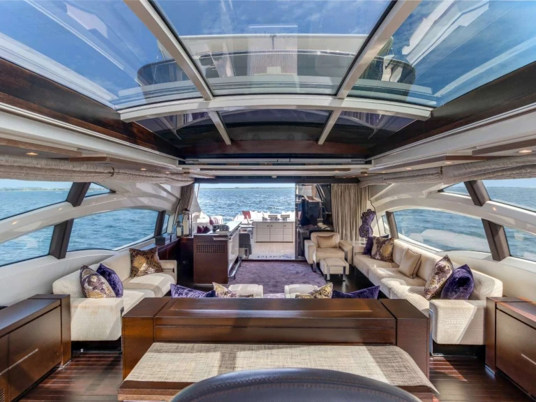 Noleggiare una Azimut Scarlet a Miami