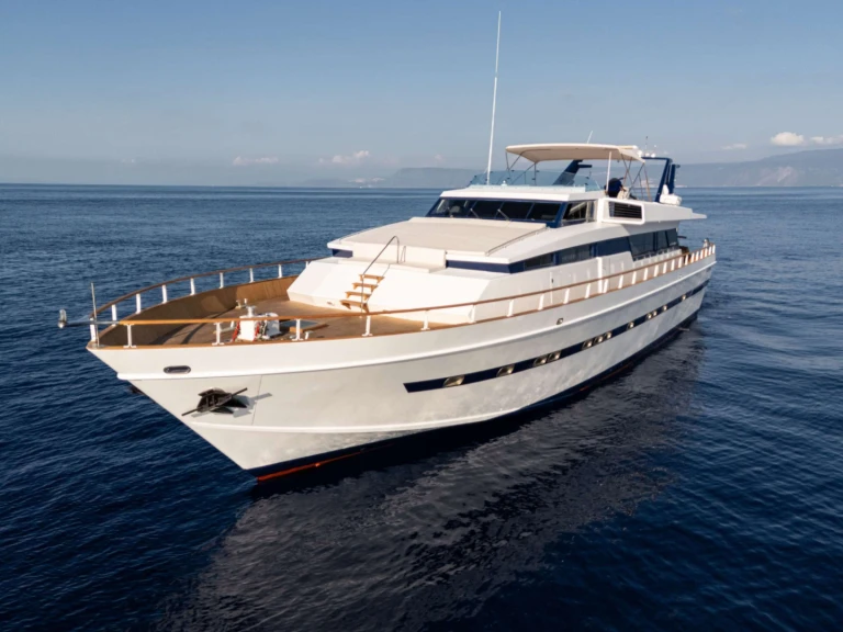 Yacht di lusso a noleggio a Milazzo al miglior prezzo