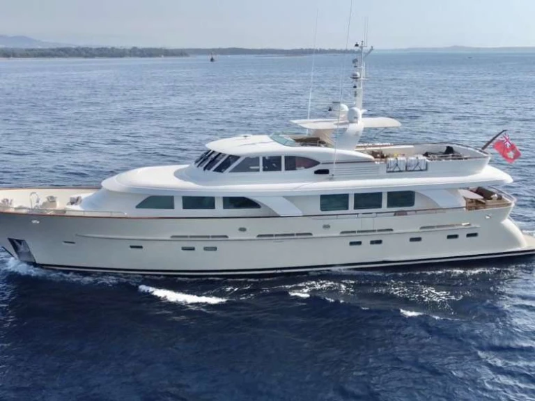  Custom Built Aluminum Cutter ORIZZONTE da affittare a  Napoli