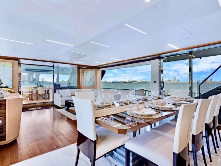 Noleggio Yacht di lusso a Miami – Ocean alexander Make Big Happen