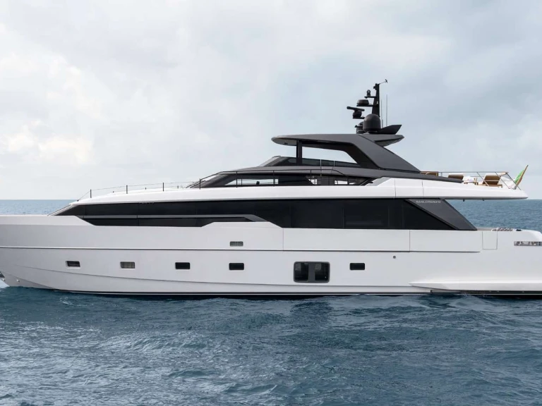 Noleggio Yacht di lusso San Lorenzo con patente nautica