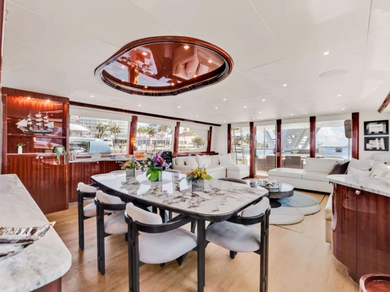 Noleggio Yacht di lusso con o senza skipper Lazzara a Fort Lauderdale