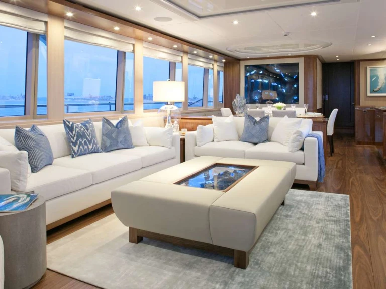 Yacht di lusso a noleggio a Valletta al miglior prezzo