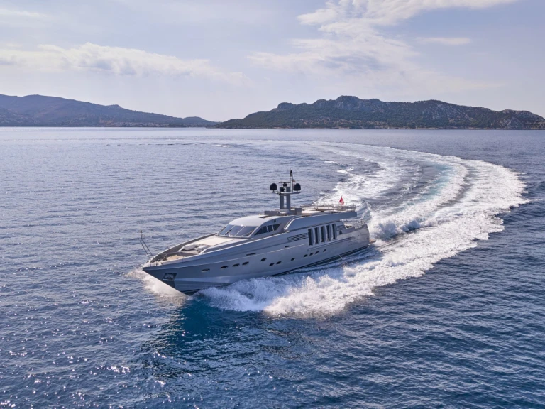 Noleggio Yacht di lusso con o senza skipper Cantieri Nav a Atene