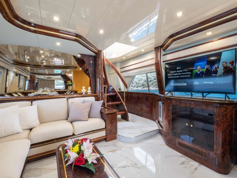Noleggio Yacht di lusso Alfamarine con patente nautica