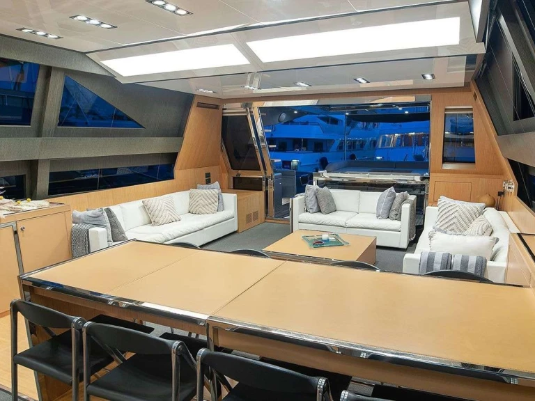 Noleggio Yacht di lusso a Atene – Riva WHATEVER