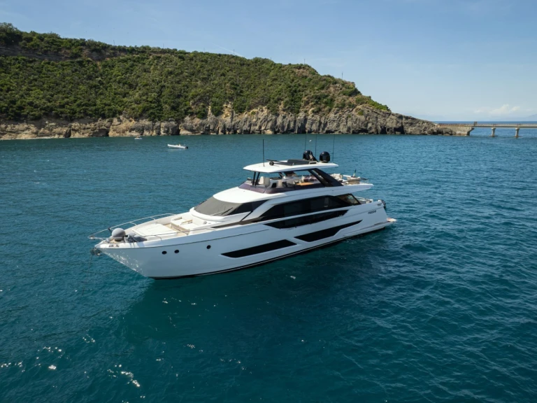 Noleggio a Castellammare di Stabia – Ferretti FAST su SamBoat