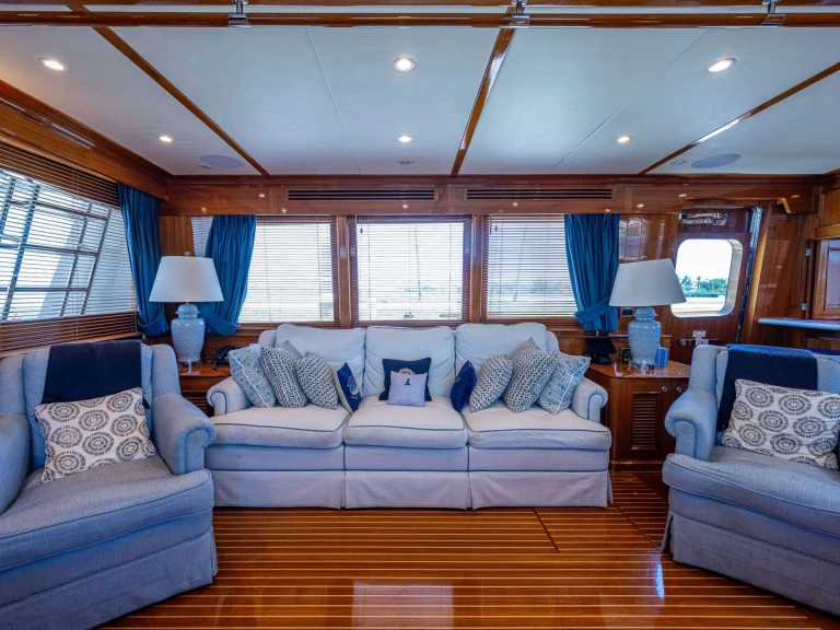 Noleggio Yacht di lusso Hunt con patente nautica