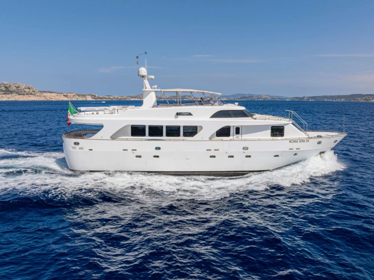 Yacht di lusso a noleggio a Olbia al miglior prezzo