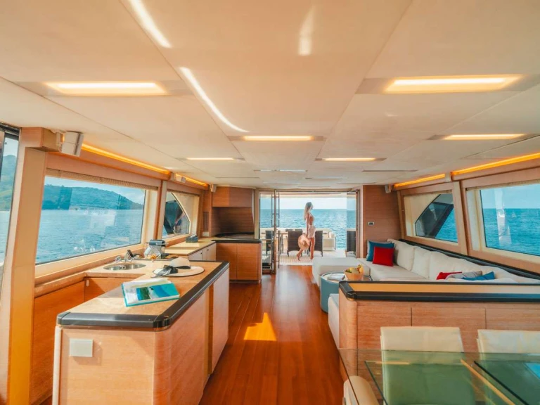Noleggio Yacht di lusso MonteCarloYachts con patente nautica