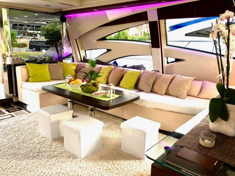 Azimut Panthera da affittare a  Miami Beach