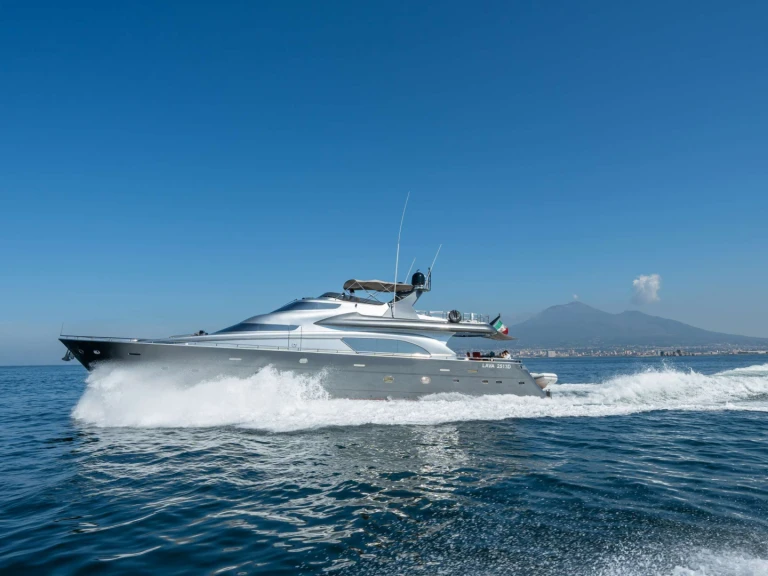 Noleggio Yacht di lusso a Castellammare di Stabia –  LADY B