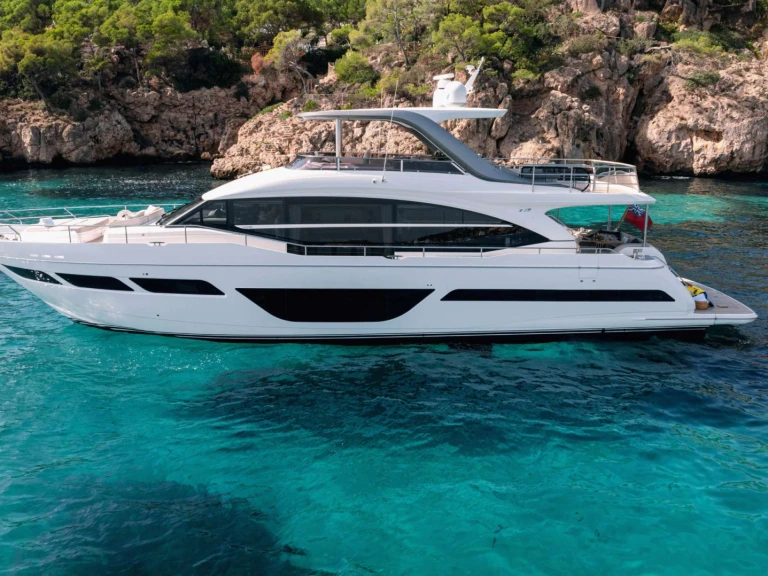 Yacht di lusso a noleggio a Palma de Maiorca al miglior prezzo