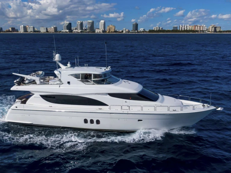 Noleggio a New England – Hatteras GALLOPIN su SamBoat