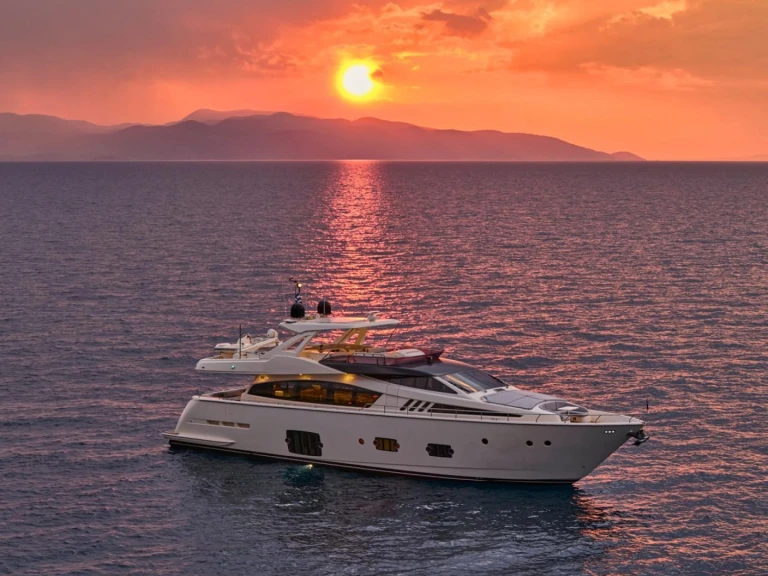 Noleggio Yacht di lusso a Atene – Ferretti BON BON 