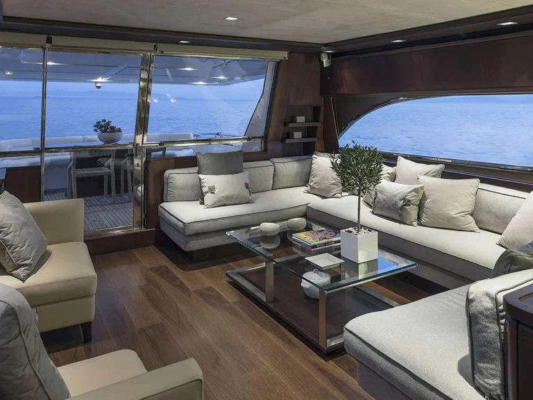 Noleggio Yacht di lusso con o senza skipper Ferretti a Atene