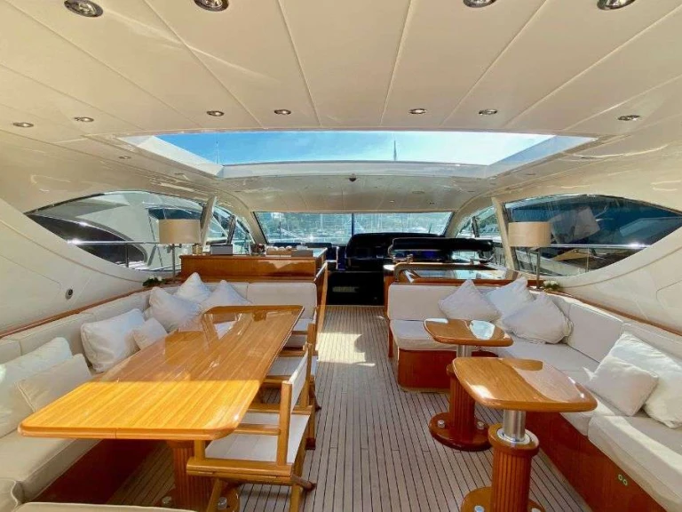 Noleggio Yacht di lusso Leopard (Arno) con patente nautica