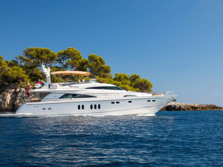 Noleggio barche Fairline-Squadron D5 a Antibes su Samboat