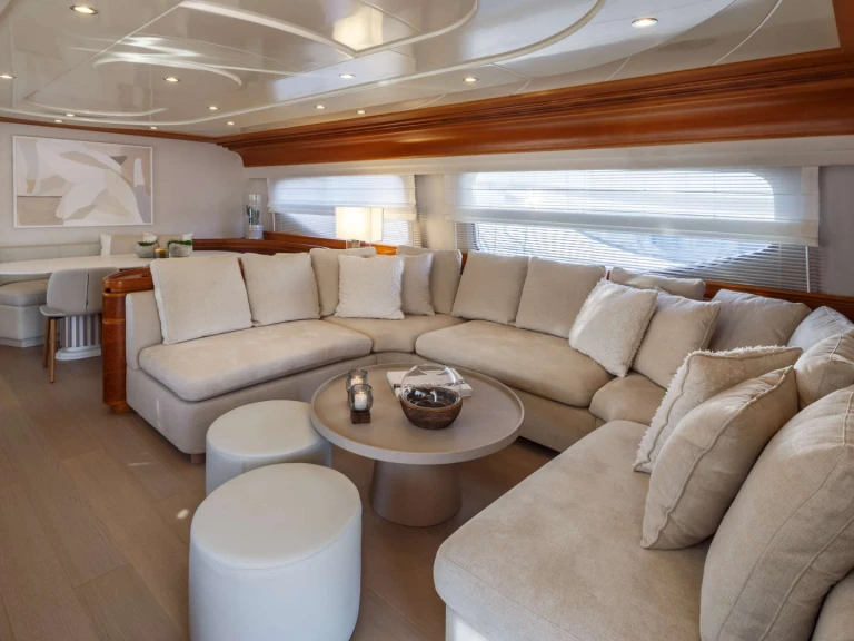 Noleggio Yacht di lusso a Grecia – Posillipo VA BENE