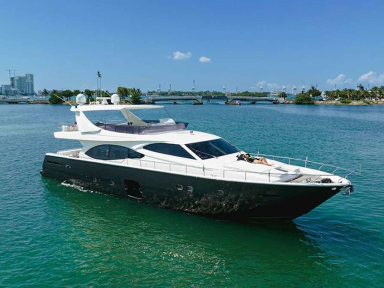 Noleggio barche Ferretti Twe11ve a Miami su Samboat