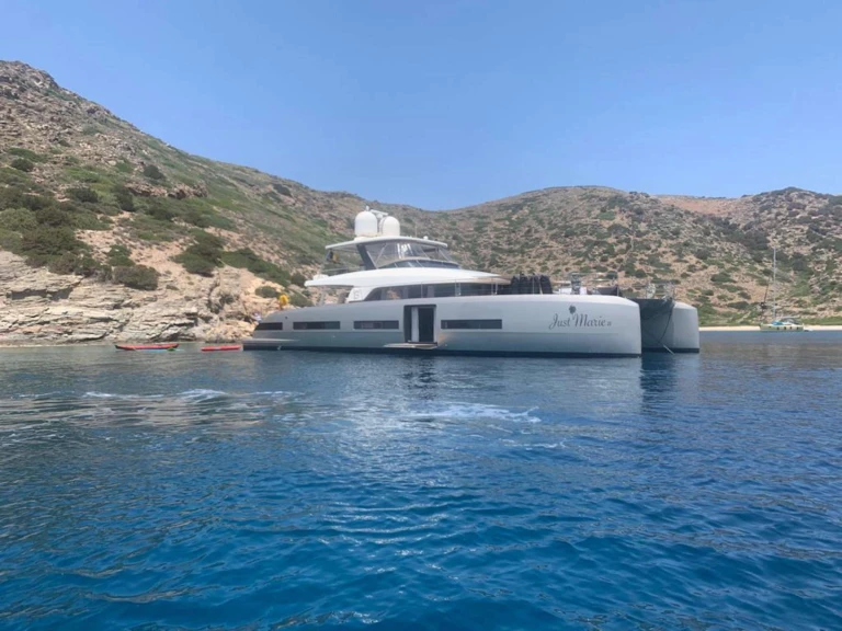 Yacht di lusso a noleggio a Atene al miglior prezzo