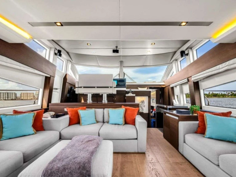 Prestige Yachts Oceana da affittare a  Nassau