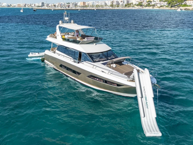 Noleggio Yacht di lusso con o senza skipper Prestige Yachts a Napoli