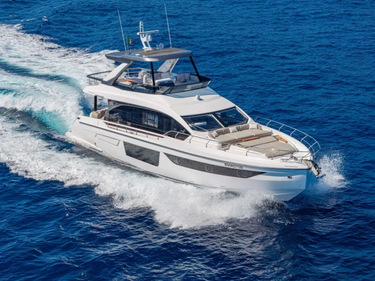 Yacht di lusso a noleggio a Riposto al miglior prezzo
