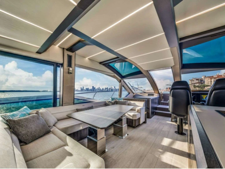 Yacht di lusso a noleggio a Miami Beach al miglior prezzo