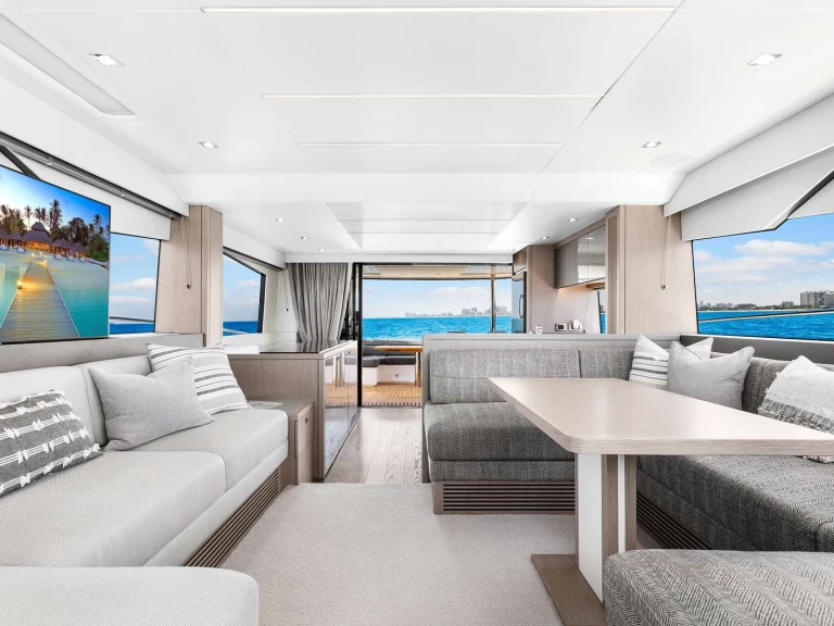 Noleggiare una Sunseeker Done Deal a Bahamas