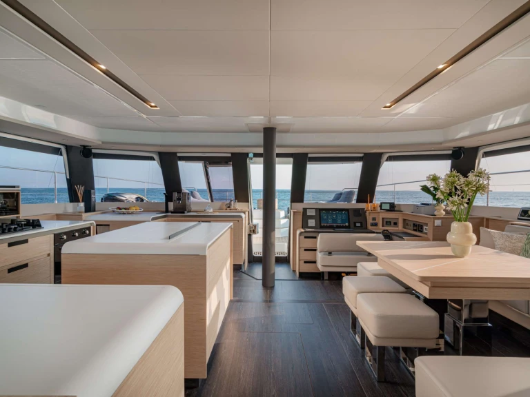 Fountaine Pajot CORE da affittare a  Salerno